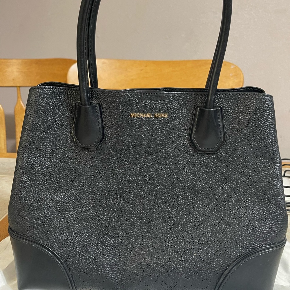 Michael Kors Elegant Black Tote